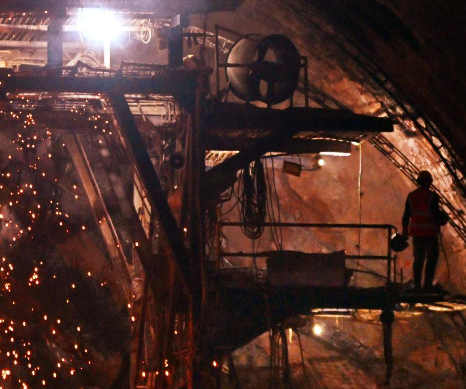 海底高鐵隧道建設(shè)過程中手拉葫蘆的作用